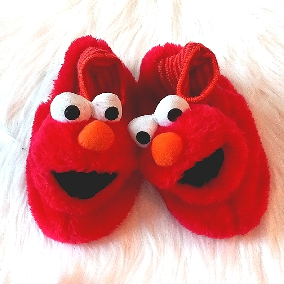 Sesame Street Shoes Little Boy Red Elmo Slippers 9 Poshmark